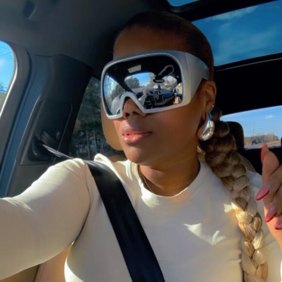 Trendy woman's shield sun glasses - Picture 1 of 5